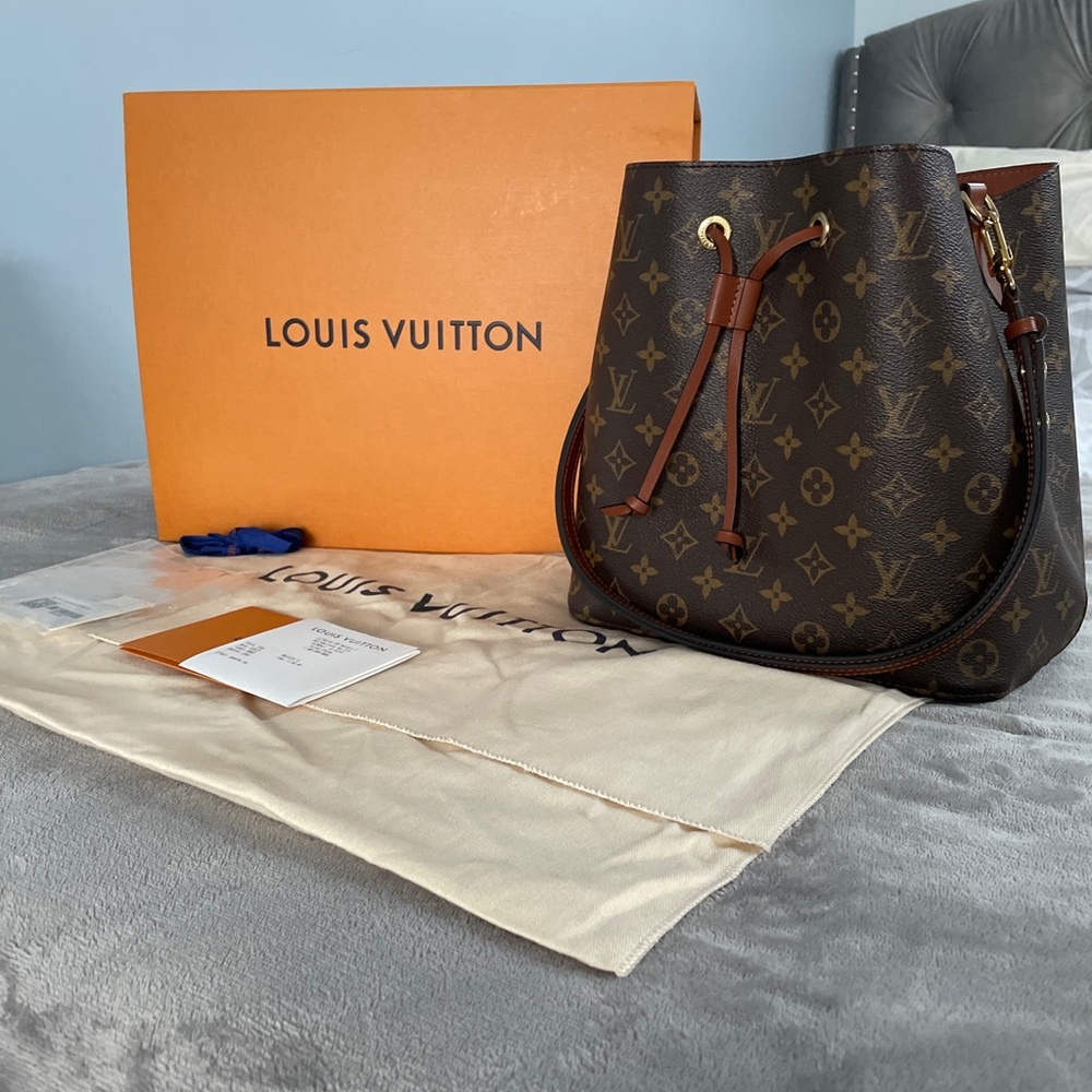 Louis Vuitton Neonoe in caramel
